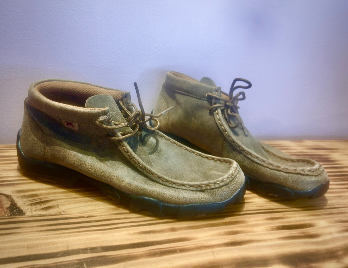 Boys Size 4 Twisted X Lace Up Shoe