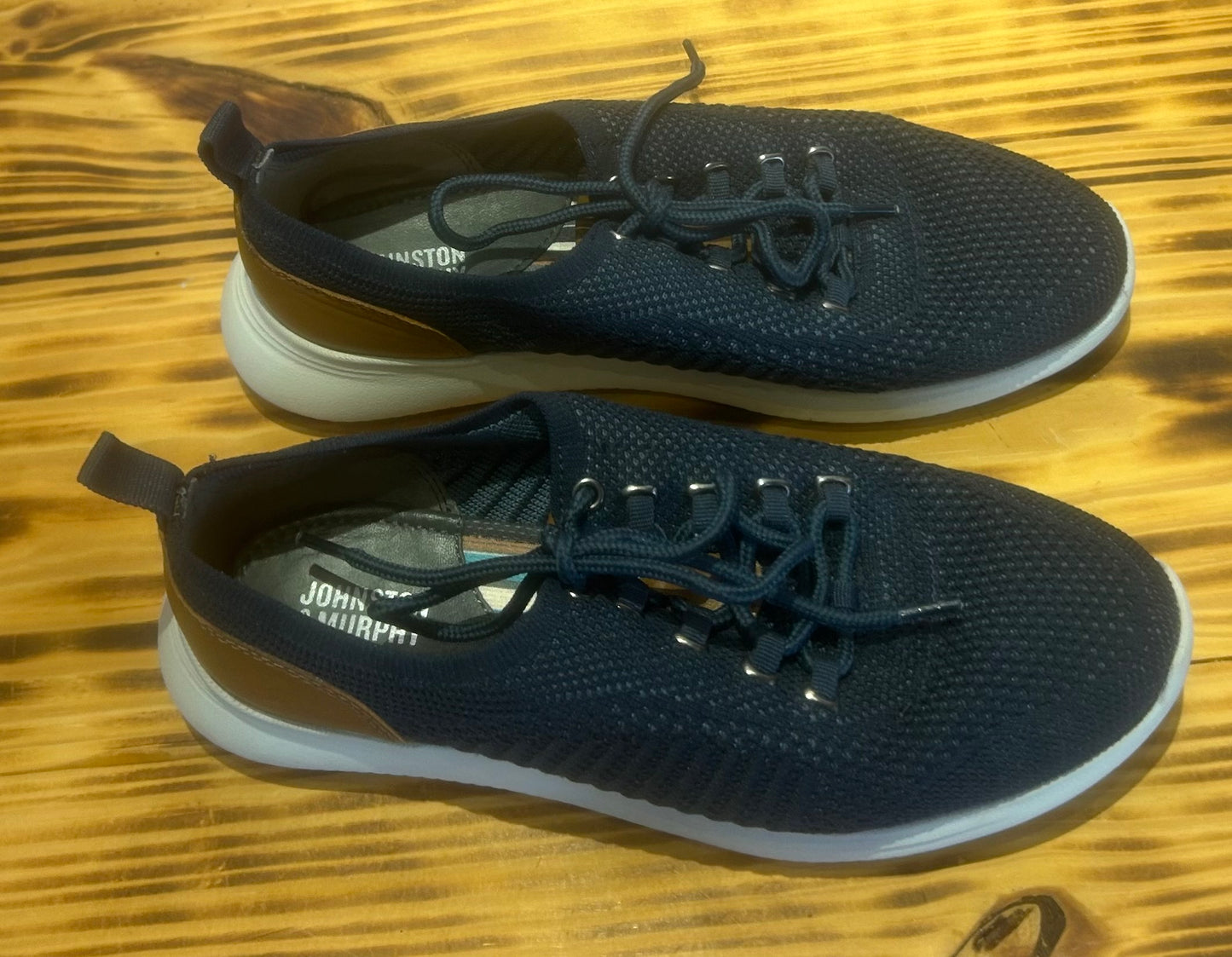 Johnston & Murphy Boys Navy Lace Up dress shoes size 4